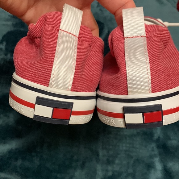 Tommy Hilfiger Sneakers - Picture 7 of 7